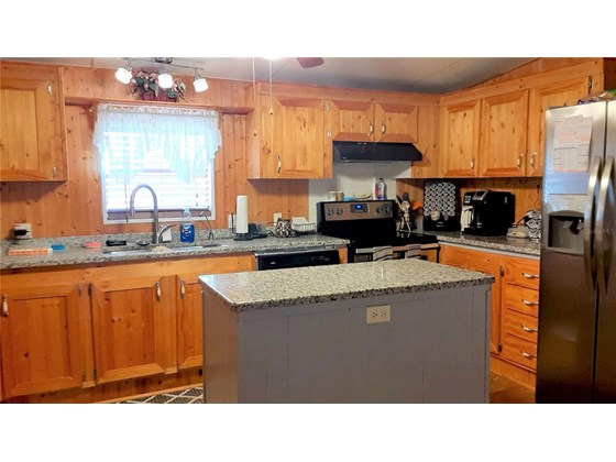 Kitchen - Manufactured Home for sale at 1413 Schult Ct, Tavares, FL 32778 - MLS Number is G5045004