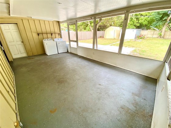 Enclosed lanai - Single Family Home for sale at 3216 36th Ave W, Bradenton, FL 34205 - MLS Number is A4518872