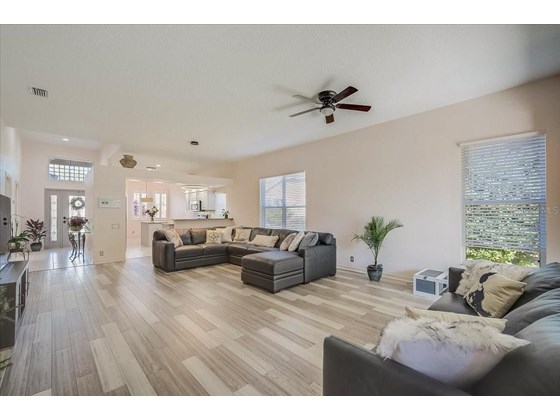 Living room - Single Family Home for sale at 7184 Drewrys Blf, Bradenton, FL 34203 - MLS Number is A4519019