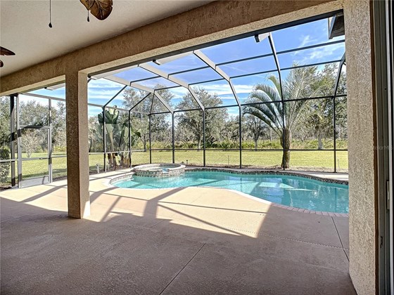 Single Family Home for sale at 407 169th Ct Ne, Bradenton, FL 34212 - MLS Number is A4519074