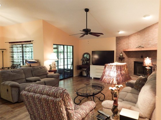 Family Room - Single Family Home for sale at 6924 Arbor Oaks Cir, Bradenton, FL 34209 - MLS Number is A4521337