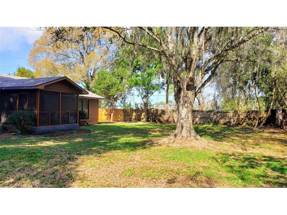 Single Family Home for sale at 5307 35th St E, Bradenton, FL 34203 - MLS Number is A4522147